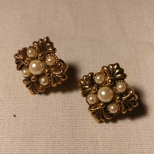 Avon CLIP Earrings Gold Tone w/Pearls